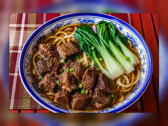Braised Beef Noodle Soup / 红烧牛肉汤面
